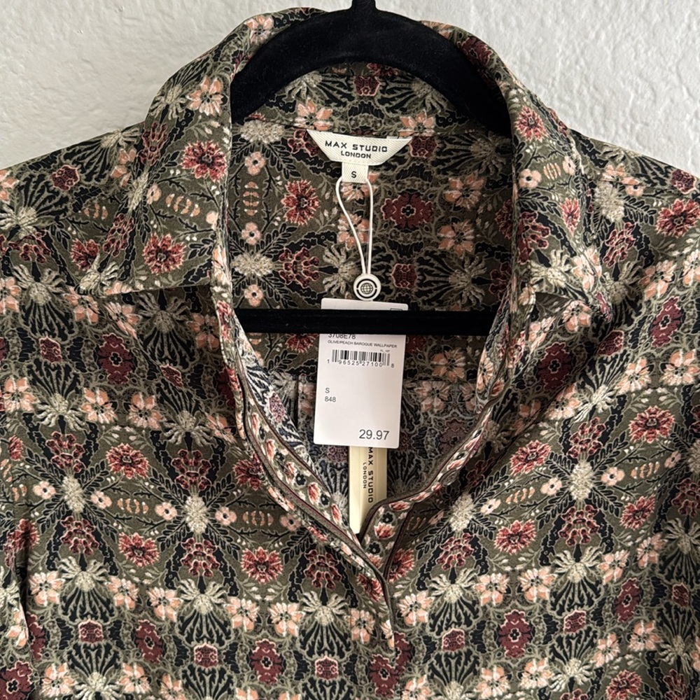 Max studio split button neck collared top - Picture 2 of 5